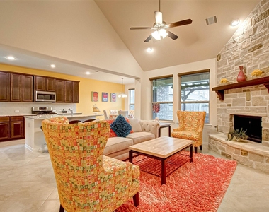 8219 Peppervine Court - Photo Thumbnail 10