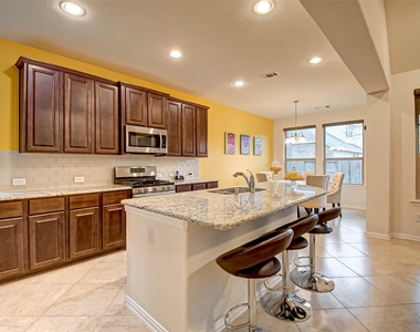 8219 Peppervine Court - Photo Thumbnail 11