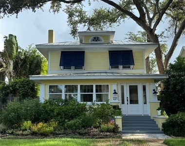 221 13th Avenue Ne - Photo Thumbnail 27