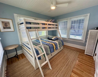 221 13th Avenue Ne - Photo Thumbnail 24