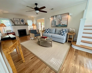 221 13th Avenue Ne - Photo Thumbnail 9