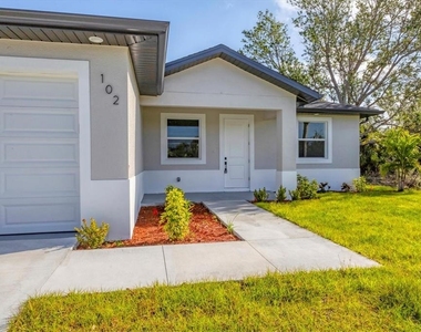 405 Sunset Road N - Photo Thumbnail 2
