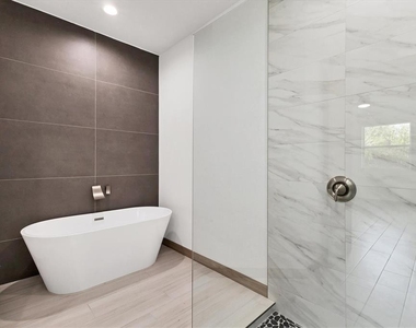 405 Sunset Road N - Photo Thumbnail 21