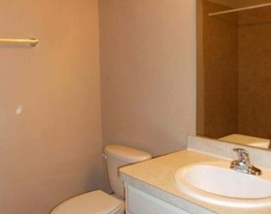 2418 W Prairie Street - Photo Thumbnail 7