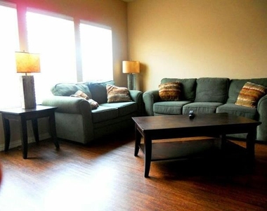 2418 W Prairie Street - Photo Thumbnail 1