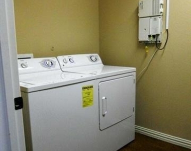 2418 W Prairie Street - Photo Thumbnail 9
