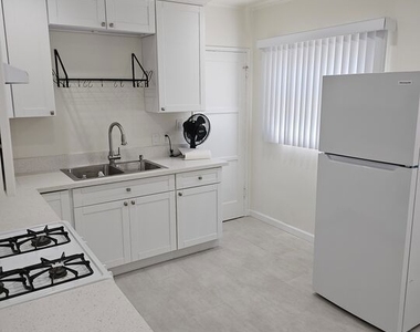 5472 Edgewood Place - Photo Thumbnail 22