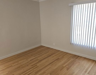 5472 Edgewood Place - Photo Thumbnail 14