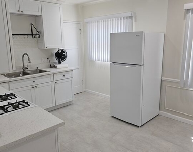 5472 Edgewood Place - Photo Thumbnail 20