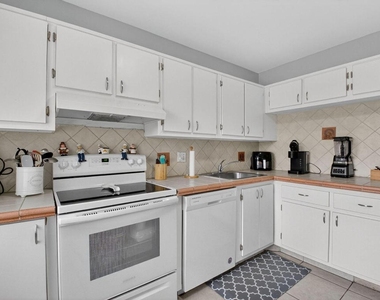 21214 Lago Circle - Photo Thumbnail 7