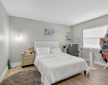 21214 Lago Circle - Photo Thumbnail 20