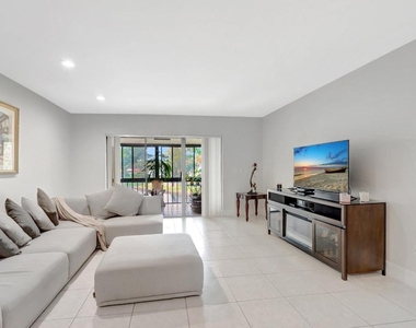 21214 Lago Circle - Photo Thumbnail 12