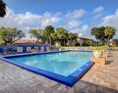 21214 Lago Circle - Photo Thumbnail 31