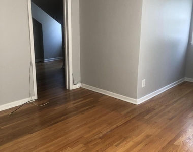 718 Western Avenue - Photo Thumbnail 5