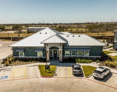 4702 Old Brownsville - Photo Thumbnail 2