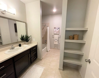 4702 Old Brownsville - Photo Thumbnail 19