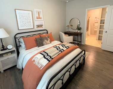 4702 Old Brownsville - Photo Thumbnail 16