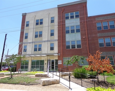 703 N San Marcos St - Photo Thumbnail 5