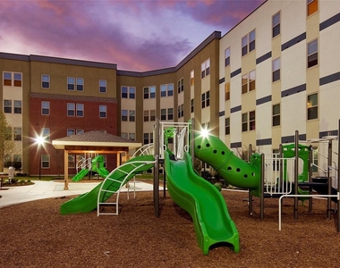 703 N San Marcos St - Photo Thumbnail 2