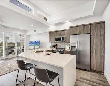 8234 Harborside Circle - Photo Thumbnail 6