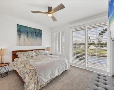 8234 Harborside Circle - Photo Thumbnail 10