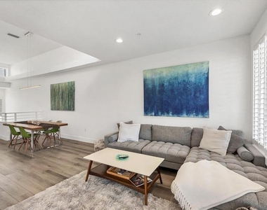 8234 Harborside Circle - Photo Thumbnail 3
