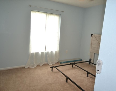 3232 Lake Pine Way E - Photo Thumbnail 37