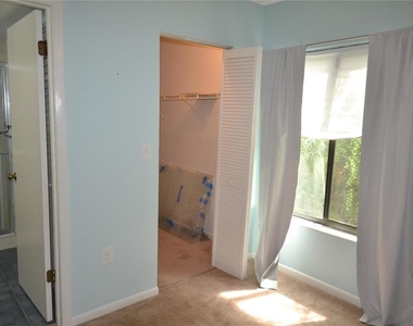 3232 Lake Pine Way E - Photo Thumbnail 34