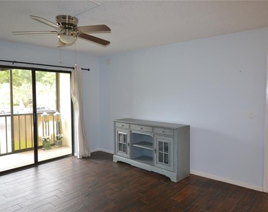 3232 Lake Pine Way E - Photo Thumbnail 24