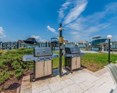 690 Island Way - Photo Thumbnail 24