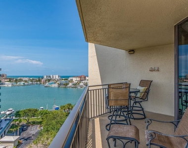 690 Island Way - Photo Thumbnail 6
