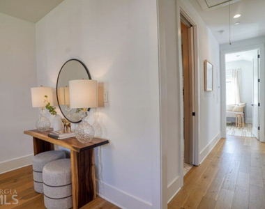 160 Glasgow Lane - Photo Thumbnail 16