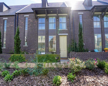 160 Glasgow Lane - Photo Thumbnail 2