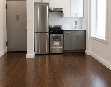410 Eastern Parkway - Photo Thumbnail 1