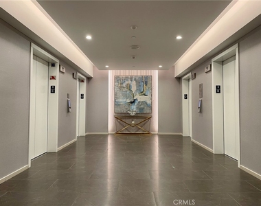 877 Francisco Street - Photo Thumbnail 2