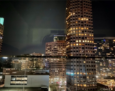 877 Francisco Street - Photo Thumbnail 10