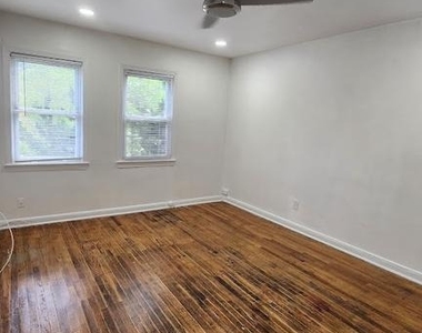 1422 W Street Se - Photo Thumbnail 6