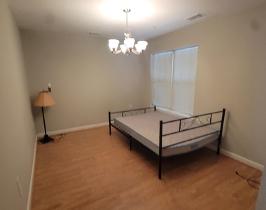 929 Morreene Road - Photo Thumbnail 8