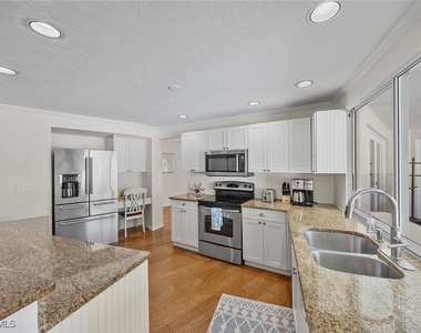 707 Port Side Drive - Photo Thumbnail 11