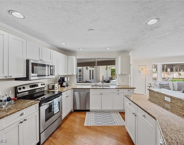 707 Port Side Drive - Photo Thumbnail 9