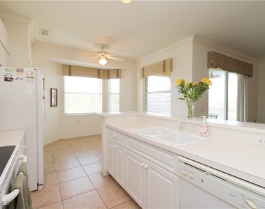 3820 Sawgrass Way - Photo Thumbnail 21