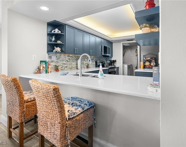 25901 Hickory Boulevard - Photo Thumbnail 5