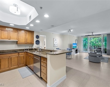 2728 Tiburon Boulevard E - Photo Thumbnail 5