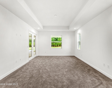35 Loch Ness Drive - Photo Thumbnail 15