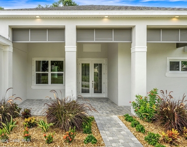 35 Loch Ness Drive - Photo Thumbnail 4