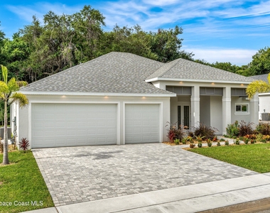 35 Loch Ness Drive - Photo Thumbnail 2