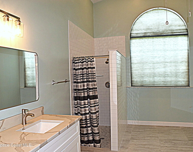 285 Utopia Circle - Photo Thumbnail 17