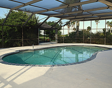 285 Utopia Circle - Photo Thumbnail 8