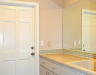 285 Utopia Circle - Photo Thumbnail 7