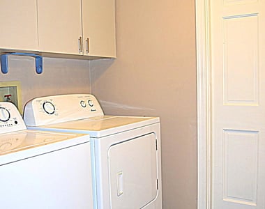 285 Utopia Circle - Photo Thumbnail 6